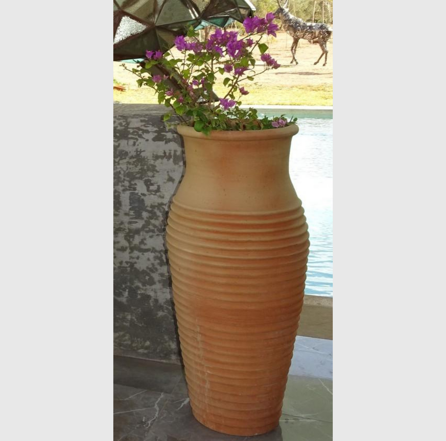 Grand Pot en terre cuite Hauteur 100 cm Diam Ouverture 40 cm , Diam Largeur 43 cm