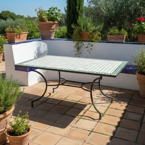 Table Marocaine en Zellige Rectangulaire | Plateau Beige à Cabochons Verts & Pied en Fer Forgé Noir | 200x100x75 cm | Installation Incluse