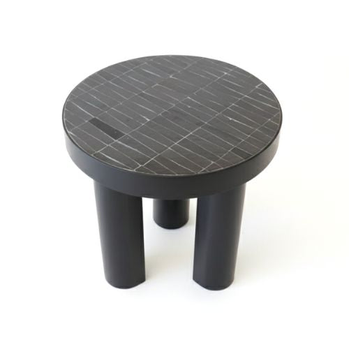 Table en Zellige Noir Ronde | Table Basse de Jardin Artisanale | Ø 50 cm x H 50 cm | Pied en Fer Forgé | Installation Incluse