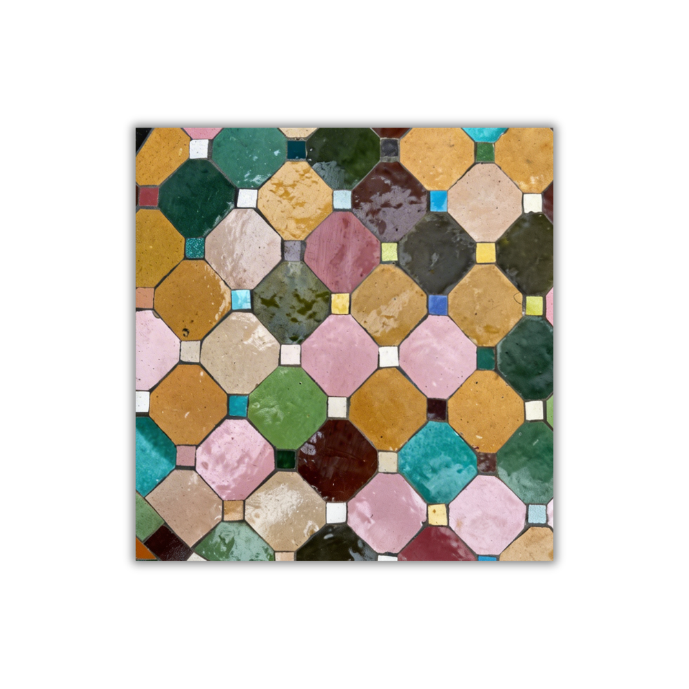 Table Ronde en Zellige Multicolore Ø60 cm | Table de Jardin Extérieure Compacte, Table Balcon &amp; Table d’Appoint Design | Pied en Fer Forgé Rouillé | Installation Incluse