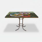 Table Carrée en Zellige Vert à Motif | Table de Jardin Artisanale | 130 × 130 × 75 cm | Pied Moderne Fixe en Fer Forgé | Installation Incluse