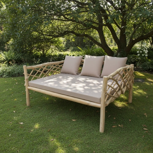 Lit de repos en teck naturel | Banquette extérieure artisanale | Options 200 × 100 cm ou 200 × 160 cm | Installation extérieure