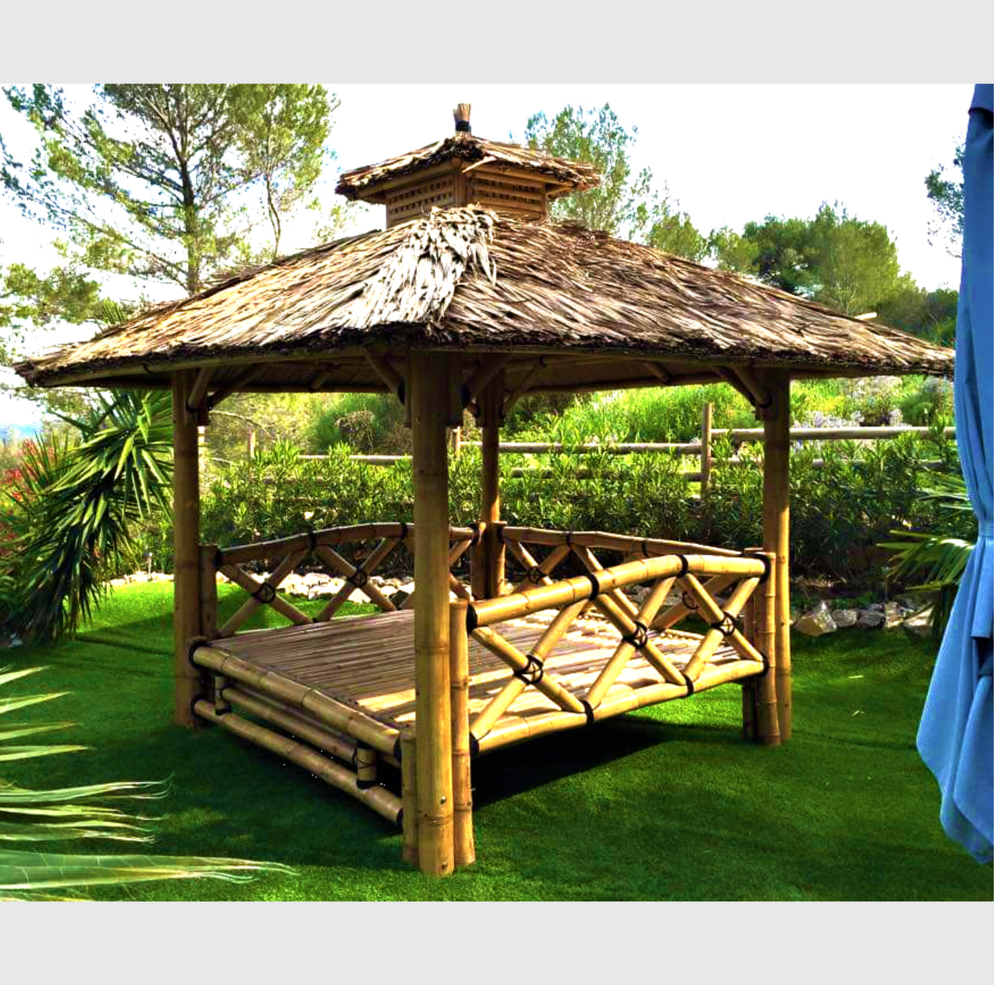 Gazebo en Bambou avec Plancher