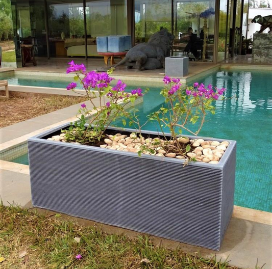  pot en polystone couleur gris,  pots en terre cuite rectangulaires, pots en polystone modernes, grands pots en terre cuite, grands pots en polystone, pots de jardin en terre cuite, jardinières en polystone.