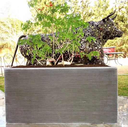  pot en polystone couleur gris,  pots en terre cuite rectangulaires, pots en polystone modernes, grands pots en terre cuite, grands pots en polystone, pots de jardin en terre cuite, jardinières en polystone.