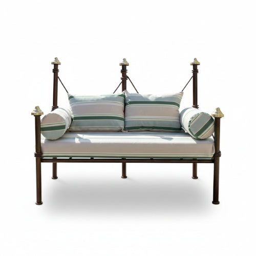 vue de profil banquette fer forge assise confortable jardin terrasse