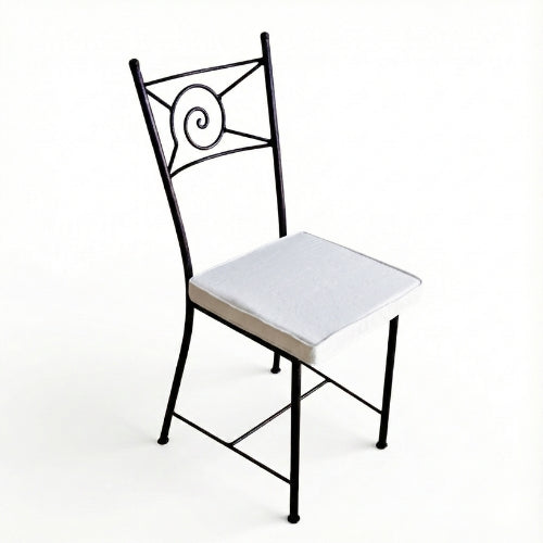 Chaise en fer forge escargot au design artisanal pour mobilier interieur et exterieur