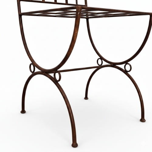 Detail de lassise de chaise en fer forge marina pour confort exterieur