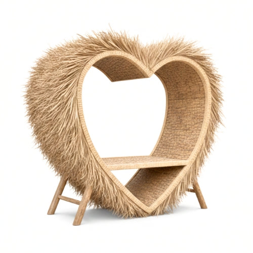 Détail du dossier haut en bambou formant un cœur, assemblage artisanal et finition naturelle brute