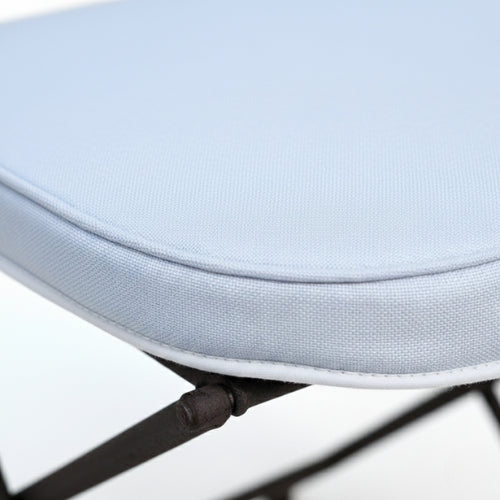 Detail du mecanisme pliant sur chaise fer forge ideal usage exterieur