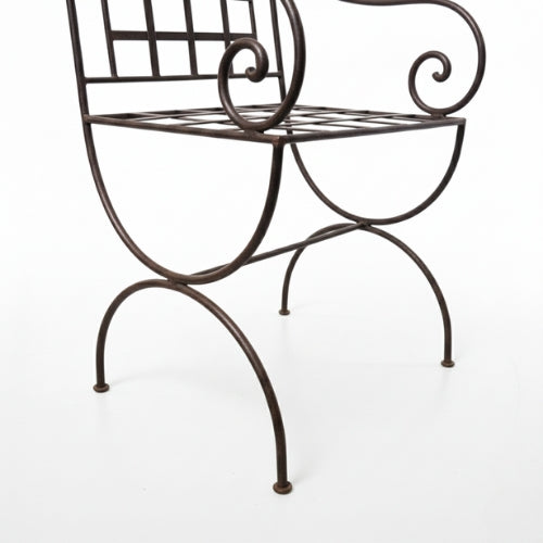 Detail du pied en fer forge du fauteuil marina pour stabilite exterieure