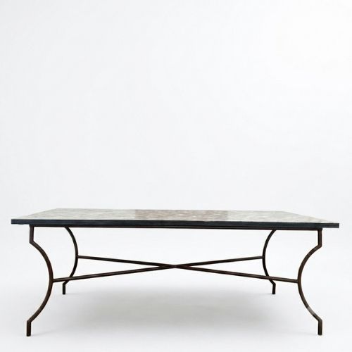 Table en zellige 210 × 100 cm Blanc et beige – Table artisanale avec plateau en résine et pied fixe en fer forgé noir