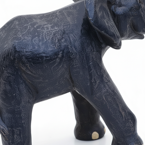 Fontaine éléphant décorative en GRC installée dans jardin paysager créant ambiance zen et structurée