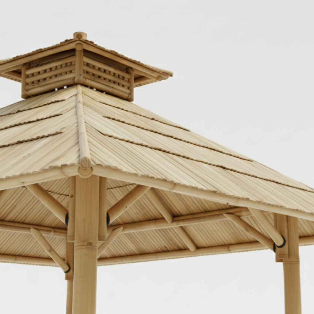 Kiosque balinais en bambou massif avec sol surélevé, structure ventilée et conception adaptée à un usage extérieur durable
