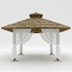 Paillote bambou avec toiture arumbia et voilages blancs latéraux, lumière douce et espace extérieur apaisant