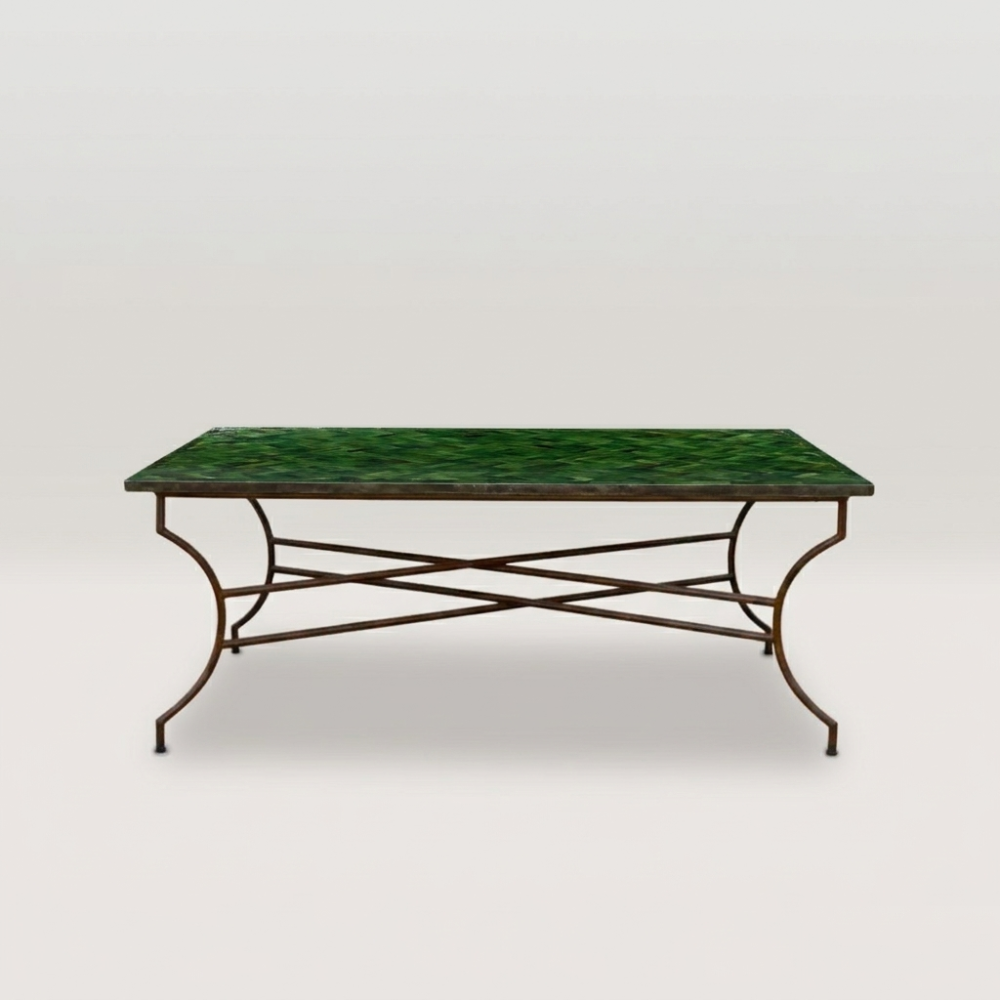 Pied en fer forgé finition rouillée sous table rectangulaire en zellige vert pour terrasse et jardin