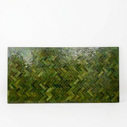 Table en zellige 200 × 100 cm Vert Tamegroute – Table artisanale marocaine avec plateau en résine et pied fixe noir en fer forgé