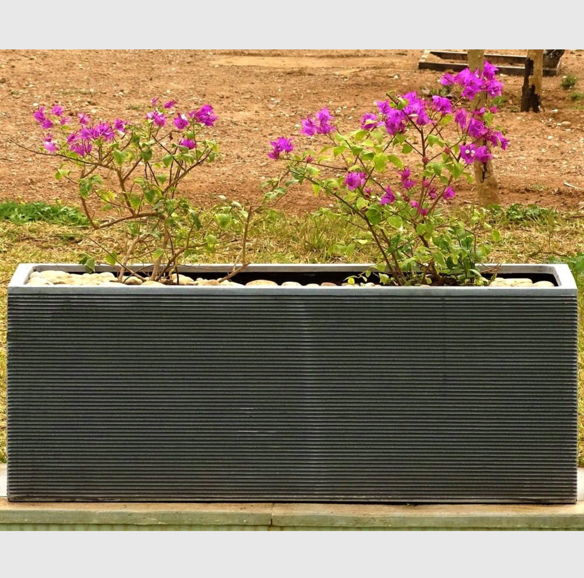 pot jardin polystone ardoise vue angle latéral pour terrasse et jardin