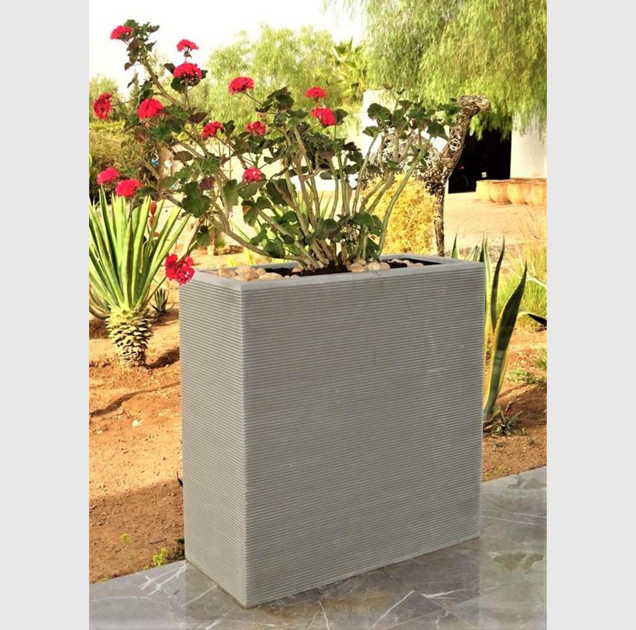 surface polystone gris mat texture minérale finition uniforme