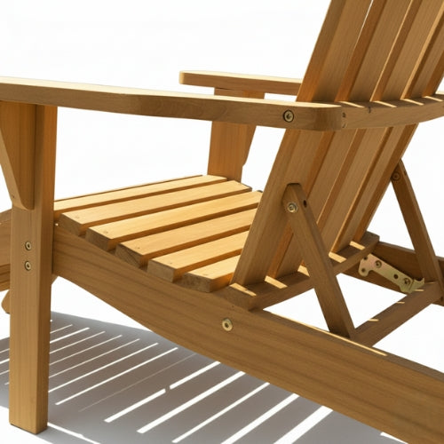 Structure arrière du fauteuil Adirondack en teck massif montrant l assemblage robuste et la finition brute, Vue arrière mettant en évidence l assemblage solide et la conception durable du fauteuil en teck massif