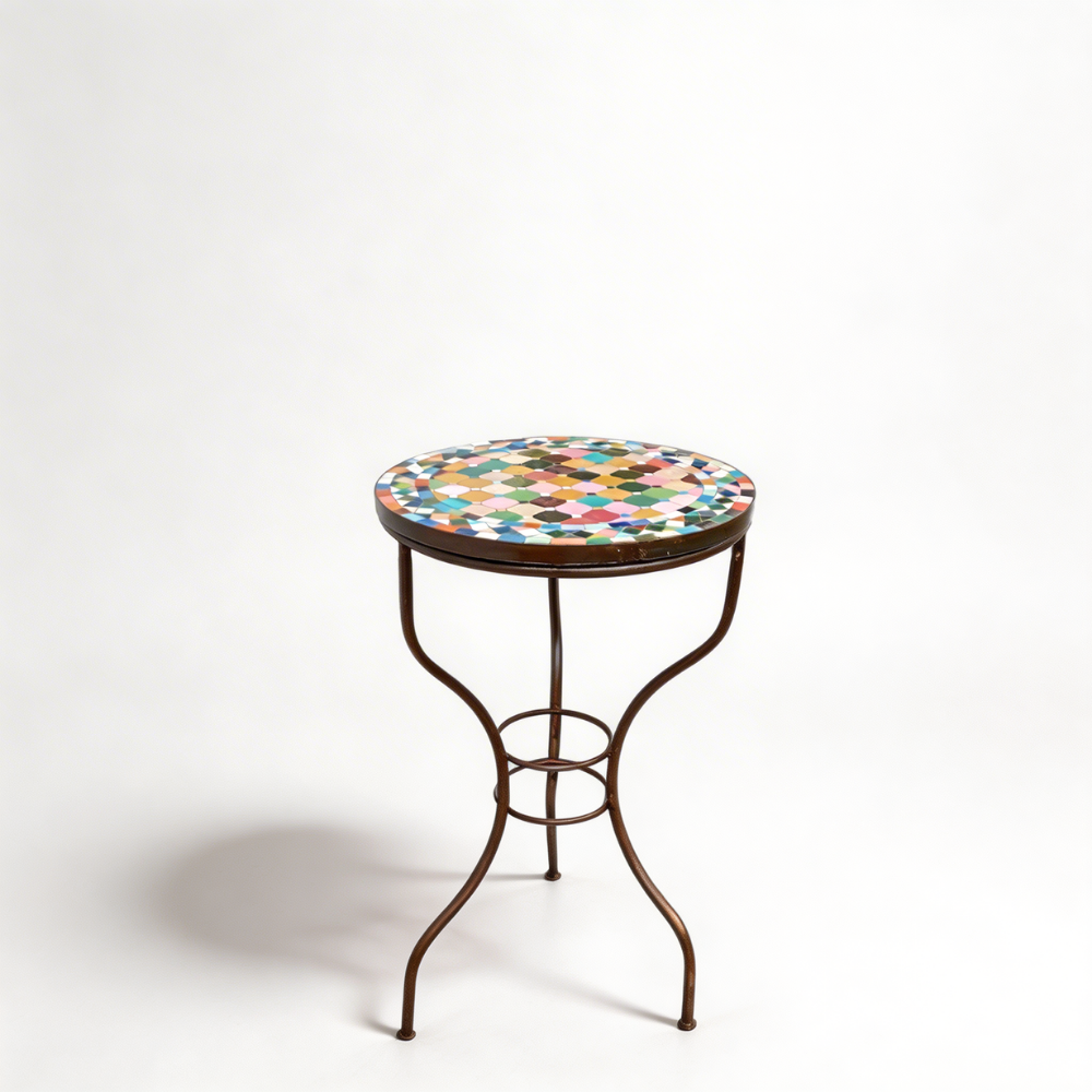 Table haute extérieure en zellige multicolore Ø60 cm avec pied en fer forgé finition rouillée