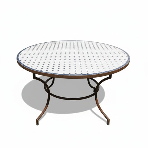 Table ronde en zellige marocain beige avec frise artisanale et pied fixe en fer forgé noir