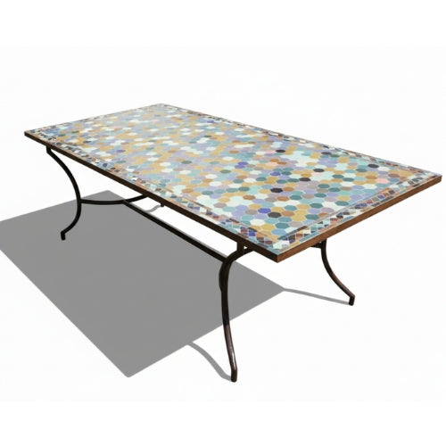 Table rectangulaire en zellige marocain multicolore avec plateau artisanal et pied fixe en fer forgé noir