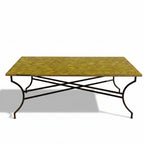 Table marocaine en zellige rectangulaire orange cognac avec plateau artisanal et piètement pliable en fer forgé