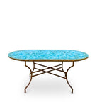 Table ovale en zellige marocain vert et bleu avec plateau artisanal et pied pliable en fer forgé noir