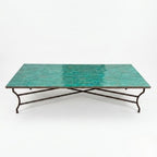 Table basse en zellige 200 × 90 cm Vert – Table artisanale marocaine avec pied pliable en fer forgé rouillé