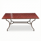 Table zellige rectangulaire rouge avec pied fixe en fer forgé noir