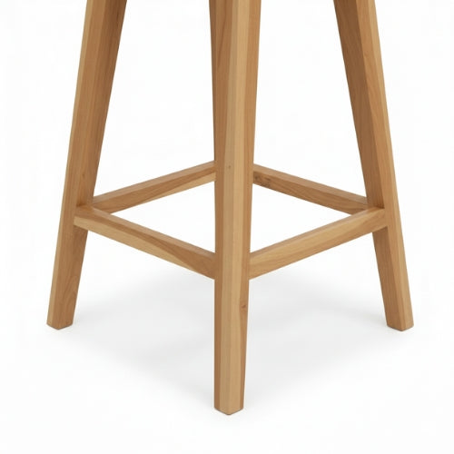 Structure en teck massif d’un tabouret haut extérieur avec piétement stable et finitions naturelles