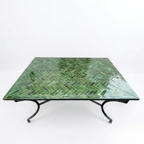 Table en zellige 150 × 100 cm Vert Tamegroute – Table artisanale en béton avec pied fixe en fer forgé noir