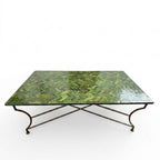 Table en zellige 200 × 100 cm Vert Tamegroute – Table artisanale marocaine avec plateau en résine et pied fixe noir en fer forgé