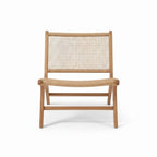 Vue de face du fauteuil ethnique en teck massif au design naturel