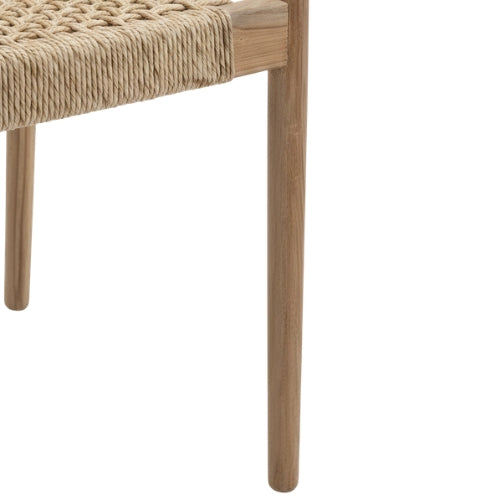 Vue de profil de la chaise en teck massif NINA mettant en valeur son design